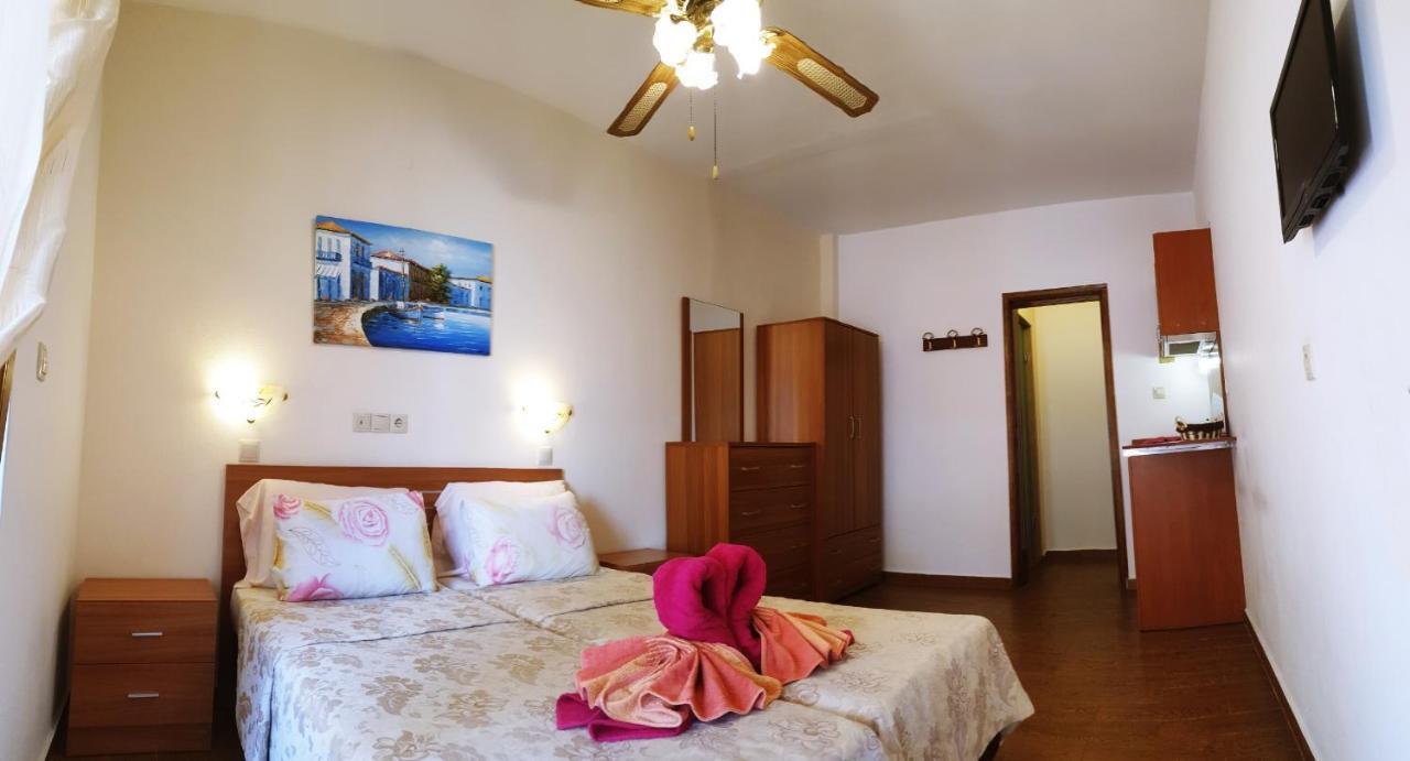 Apollo * Livadia (Tilos)